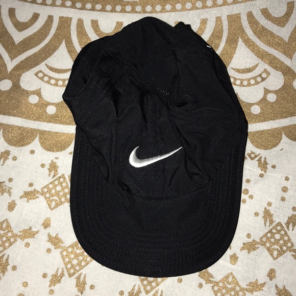 Nike Accessories - NIKE HAT